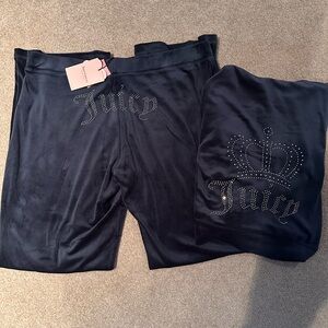 Juicy Couture Navy Blue Set with Rhinestones💙